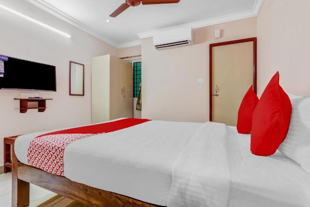 Pn Samy Inn ポンディシェリ エクステリア 写真